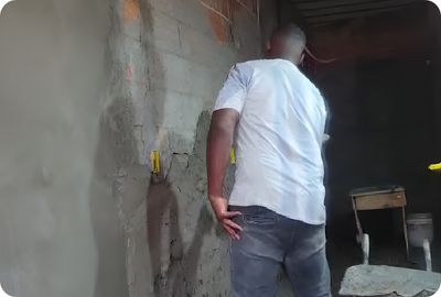 Atendimento direto via WhatsApp para orçamento de serviços de construção civil